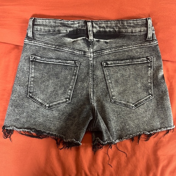 Flying Monkey High Rise stretch short - Picture 4 of 7